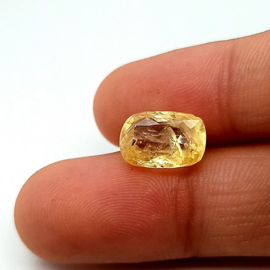 Yellow Sapphire (Pukhraj) 5.86 Ct gem quality